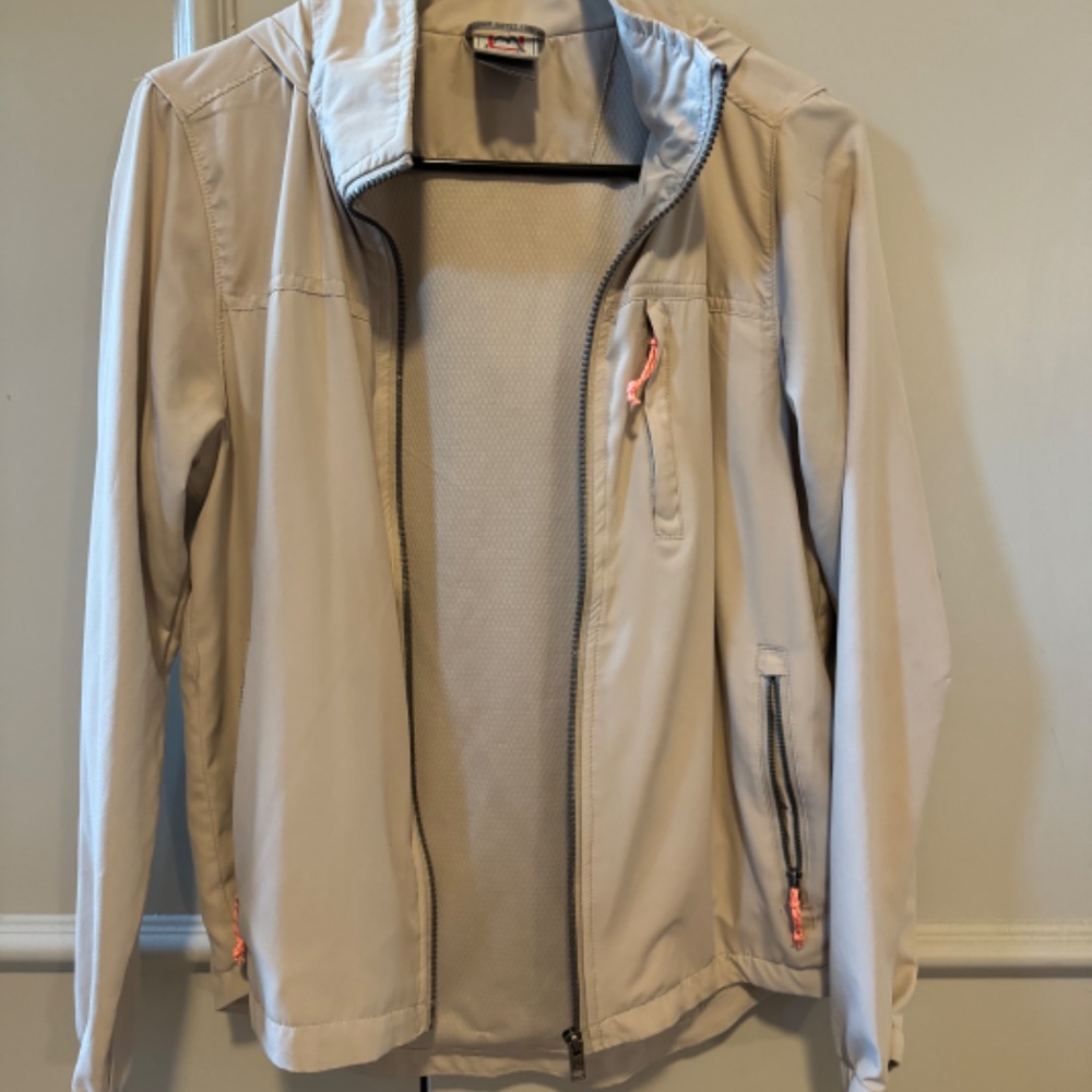 Women’s athletic rain jacket